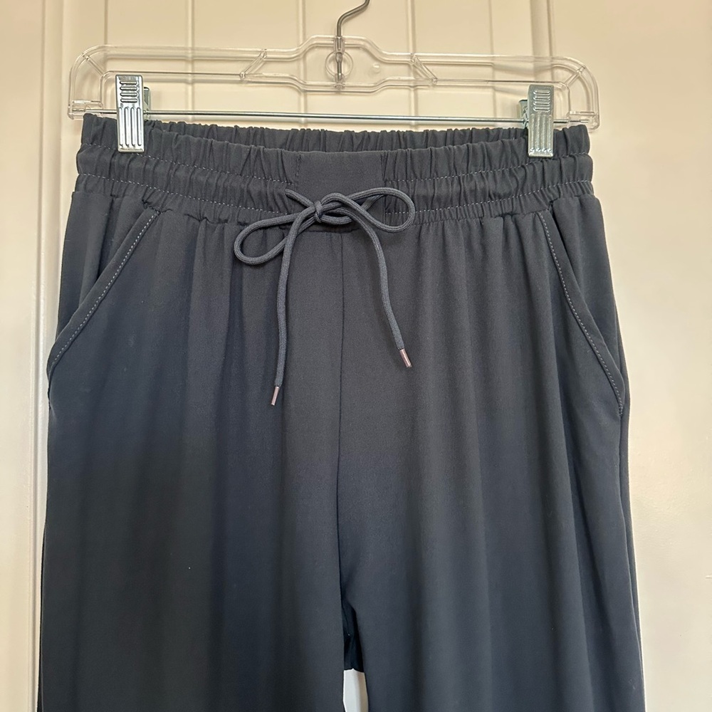 Women's Navy Jogger Pants - Picture 3 of 7